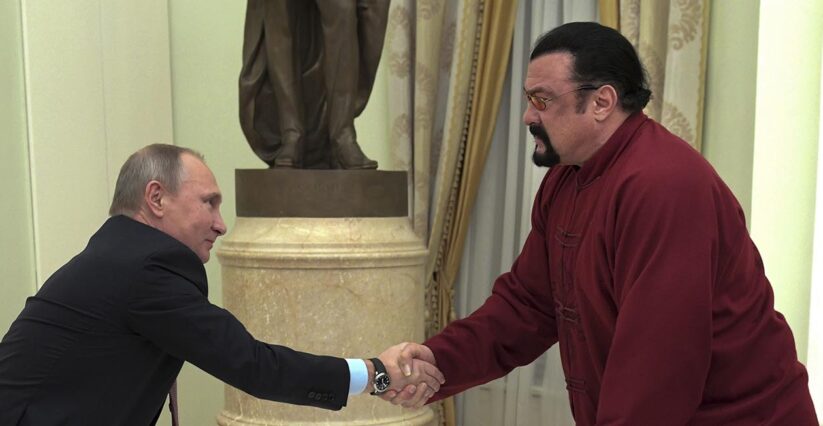 Steven Seagal försvarar Putins massmord på fångar