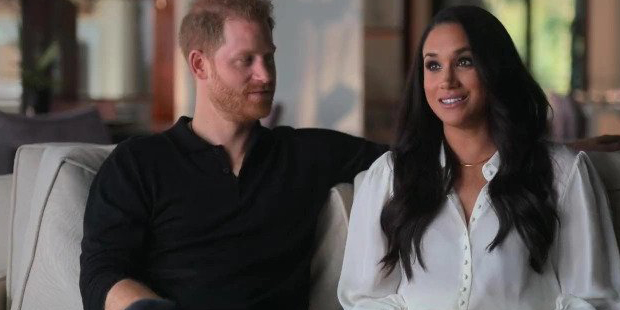 Prins Harry till vänster och Meghan Markle till höger.